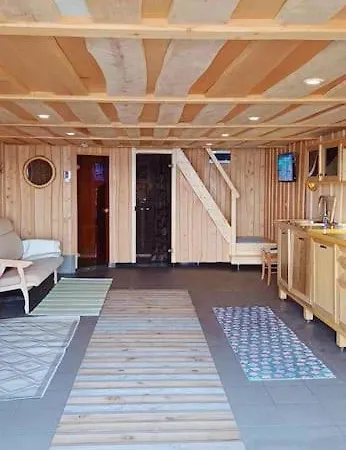 Apartament Summerhouse Only Few M From The Sea, With Sauna!