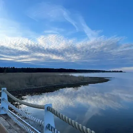 شقة Summerhouse Only Few M From The Sea, With Sauna! *