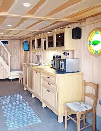 Summerhouse Only Few M From The Sea, With Sauna! * Kasmu