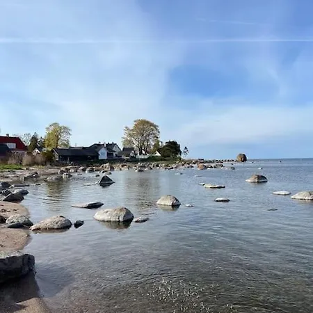 Summerhouse Only Few M From The Sea, With Sauna! Apartment
