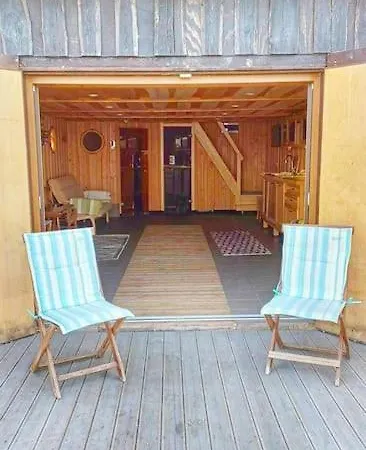 Summerhouse Only Few M From The Sea, With Sauna! 公寓 *