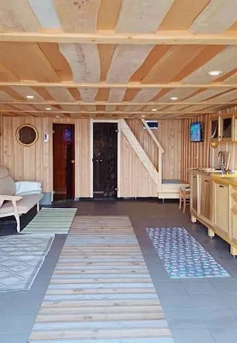 Korter Summerhouse Only Few M From The Sea, With Sauna!