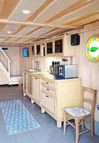 Summerhouse Only Few M From The Sea, With Sauna! * Kasmu