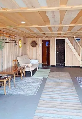 Korter Summerhouse Only Few M From The Sea, With Sauna! Kasmu