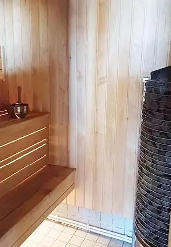 Summerhouse Only Few M From The Sea, With Sauna! Kasmu